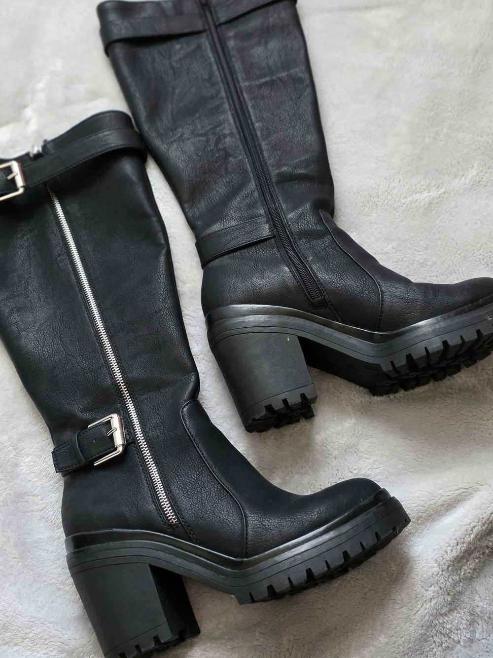 Black Chunky Heel Knee-High Women's Boots